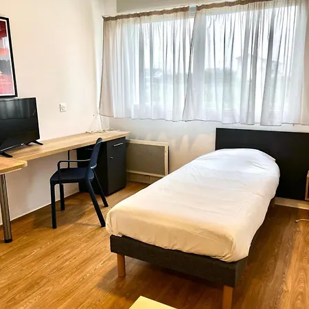 Hoteliere Le Prado 2*