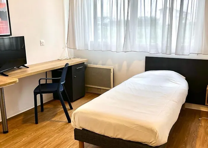 Hoteliere Le Prado 2*