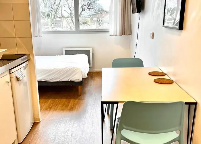 Hoteliere Le Prado 2* Libourne